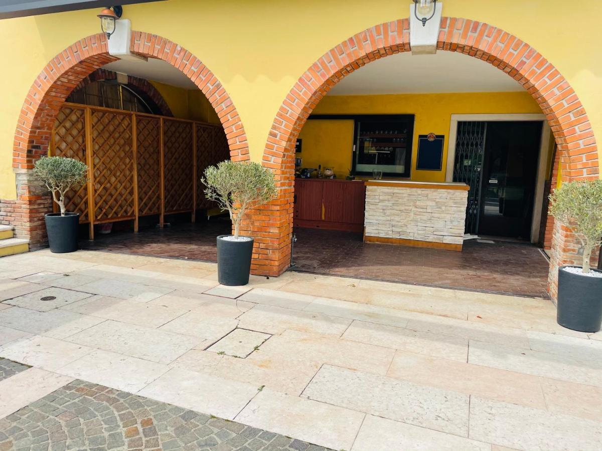 Appartamento Azzurro Verona Bagian luar foto